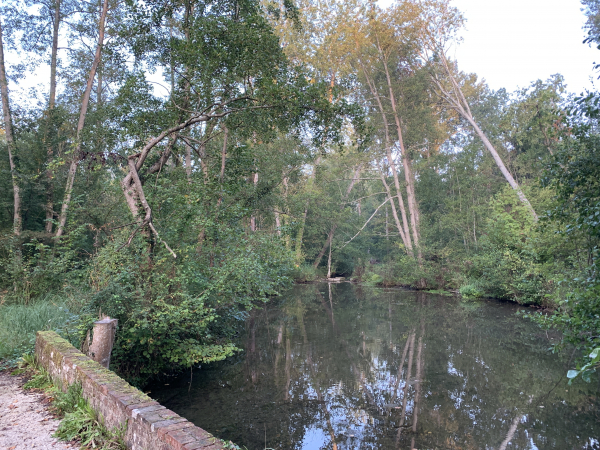 Nous traversons deux ponts avant de rejoindre le Chemin Rial.