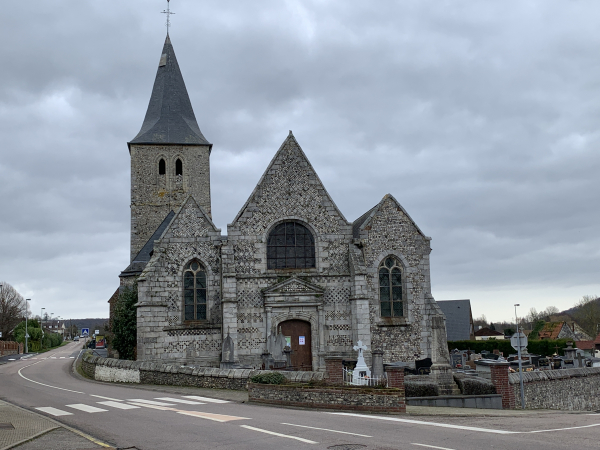 Eglise Saint-Saturnin d'Ancourt (vitraux du XVIe siècle).