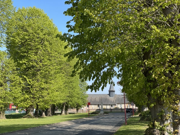 Nous voilà de retour à l'église d'Ymare.
