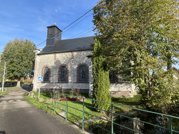 Et nous retrouvons l'église Saint-Pierre-et-Saint-Paul.