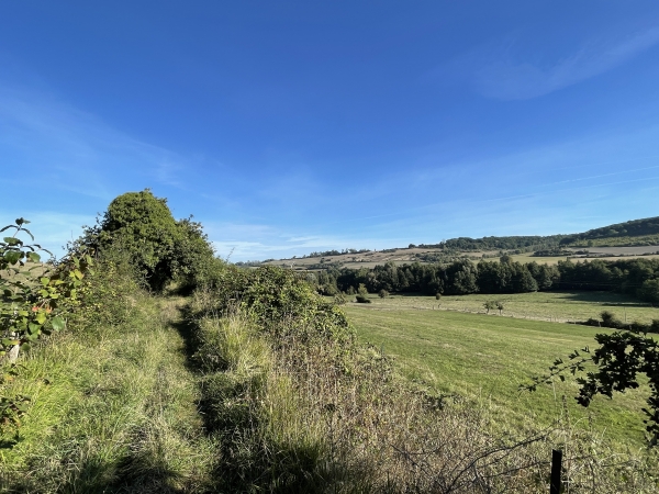 Regard arrière sur la vallée de l'Yères.