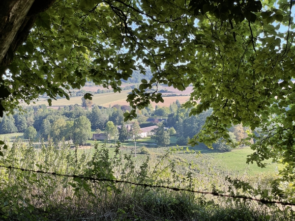 Ferme de la Fontaine, entre deux bras de l'Yères.