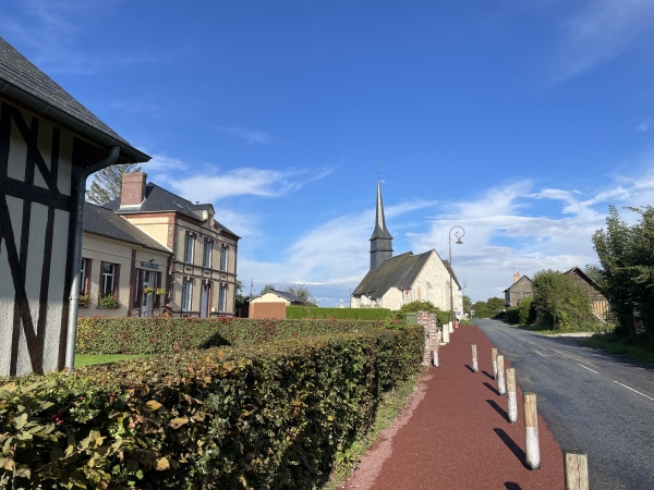 Me voilà de retour à la Chapelle-Bayvel.