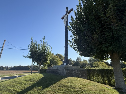 Calvaire de la route du Pensionnat, pensionnat du Sacré-Coeur qui a accueilli des petites filles entre 1911 et 1960, et qui est désormais un gîte.