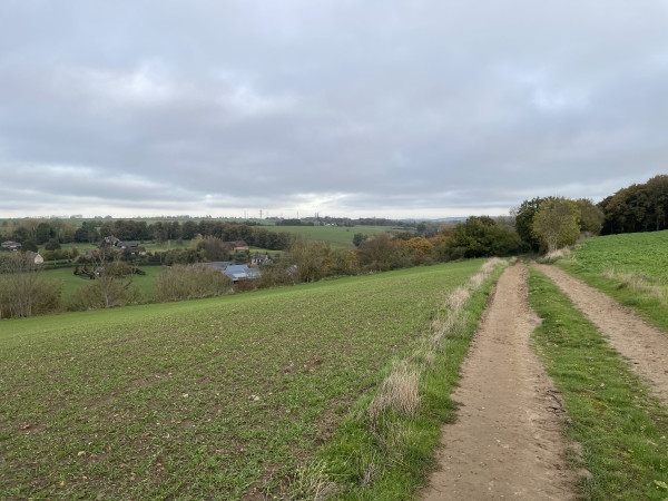 Notre chemin commence sa descente vers la Saâne.