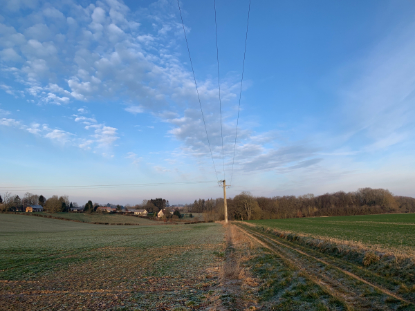 Après avoir quitté Le Catelier, nous descendons dans la vallée de la Scie en contournant le bourg de Notre-Dame-du-Parc.