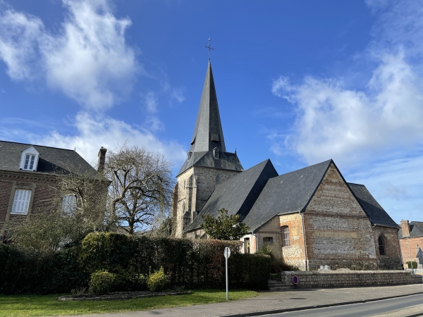 Et je retrouve l'église Saint-Denis. Quelle belle randonnée !