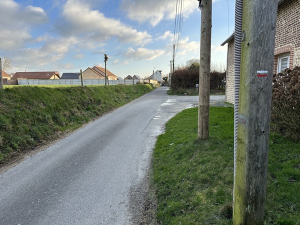 C'est à Senneville que nous quittons le GR21 pour traverser Halleville, et descendre vers la vallée.