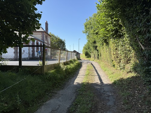 Entrée dans le Torquesne le long de la mairie.