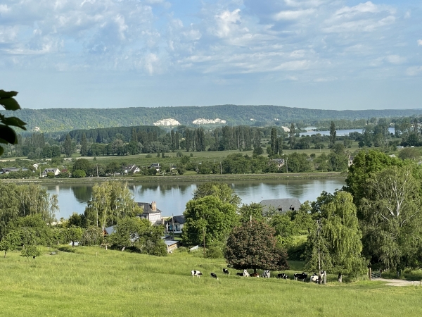 Vue sur la Ferme du Marronnier et la Seine.