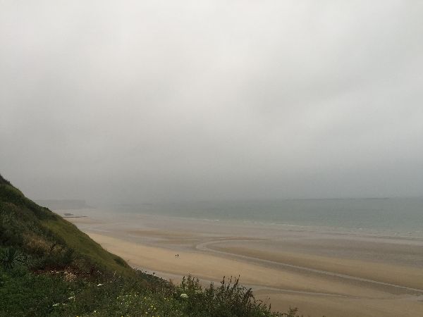 Dernier regard sur la plage avant de tourner vers l'intérieur des terres.