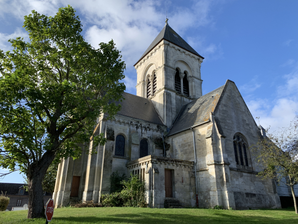 Eglise Saint-Paterne de Hauville (XIIe XVIe). Hauville a l'une des plus anciennes confrérie de charité de la région (XIIIe).