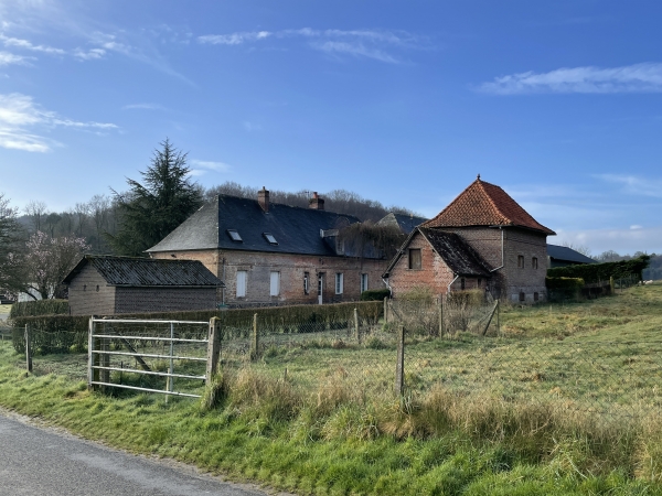 Nous suivons la rue de la filature jusqu'à Orival.
