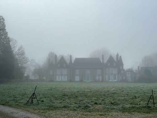 Nous passons devant le château de Sainte-Foy (XVIIIe XIXe). Des photos moins brumeuses des années précédentes sont dans l'album de la rando.