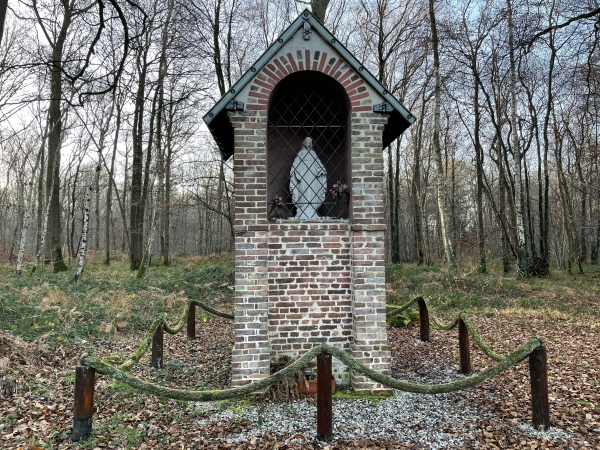 Oratoire sur l'ancien chemin de St-Germain à Meulers.