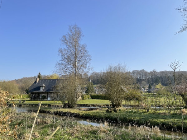 La Durdent et ses canaux d'anciens moulins.