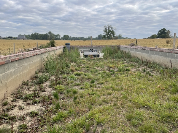 Cimetière privé, avec une seule tombe, rue du Colombier.