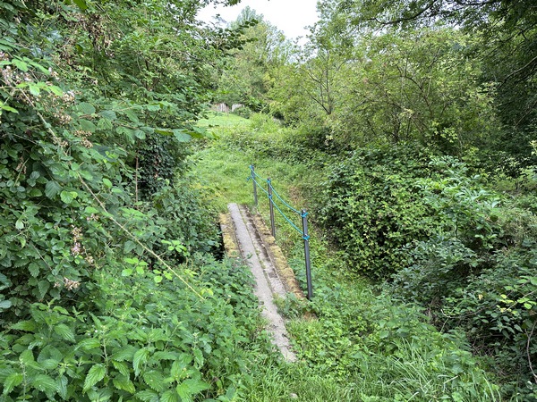 Nous redescendons vers le Pont Pottier. Le circuit est vallonné, mais ce ne sont vraiment pas des reliefs difficiles.