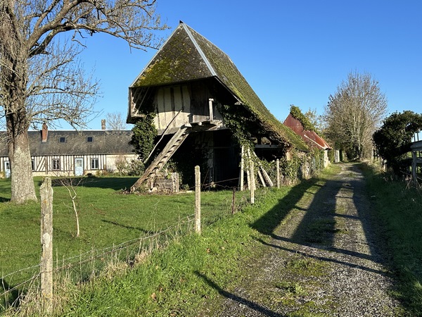 A Colletot, je tourne sur ce bien nommé Chemin des Randonneurs. Je vais bientôt traverser à nouveau la D675.