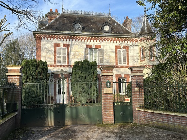 Sahurs, maison La Belle Epoque.