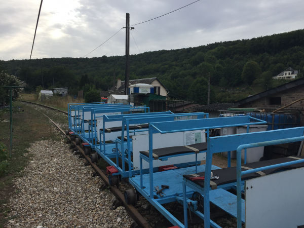 Vélorail de St-Paër, installé sur une portion entretenue de l'ancienne voie ferrée de Caudebec-en-Caux à Barentin.