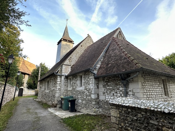 Je descends la D19 avec un petit aller-retour vers l'église Saint-Germain (XVe XVIIe).