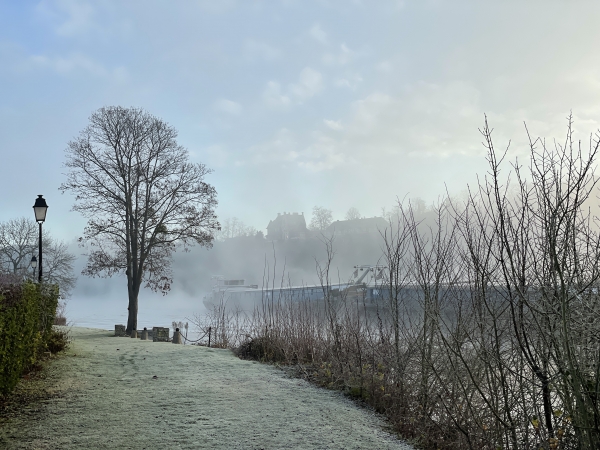 Nous arrivons à Porte-Joie. Nous avions découvert ces quais depuis l'autre rive lors de notre rando à Herqueville, et imaginé ce circuit.