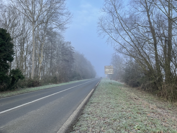 Nous avons rejoint la Chaussée du Vexin, que nous quittons pour suivre la D110.