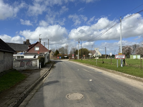 J'entre dans St-Laurent-en-Caux par la D50.