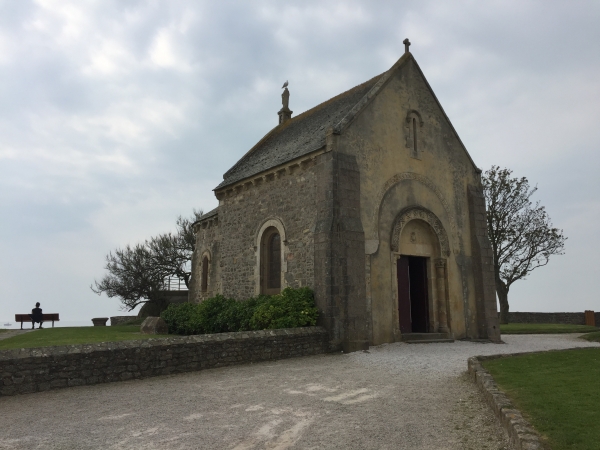 Nous continuons notre marche vers la Chapelle des Marins.