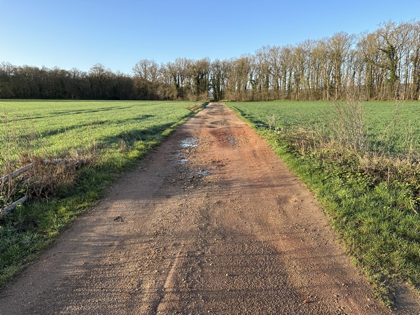 Le chemin Saint-Nicolas devient un vrai chemin en arrivant sur le territoire de St-Pierre-lès-Elbeuf.