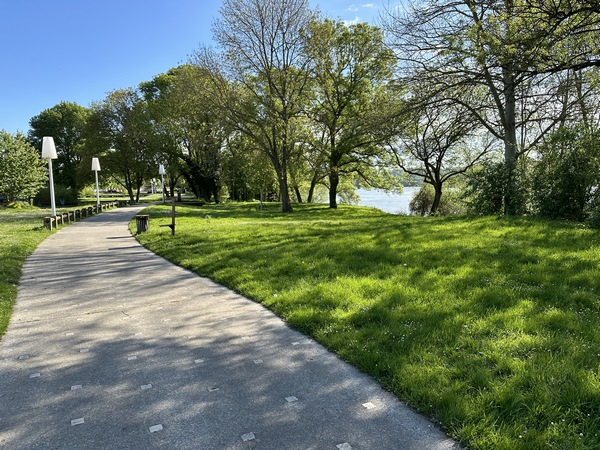 Nous retrouvons les quais de Oissel.