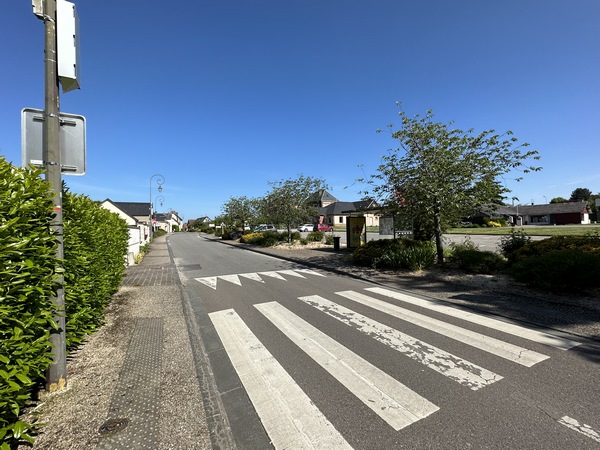 Retour au centre de Sahurs.