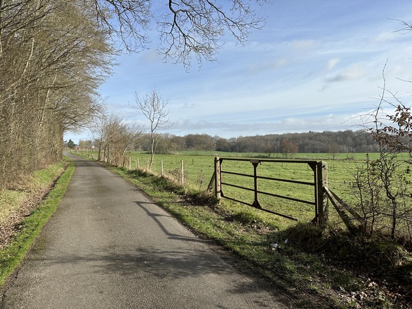 Nous avons traversé la vallée, et continuons vers le Bosc-Féré.