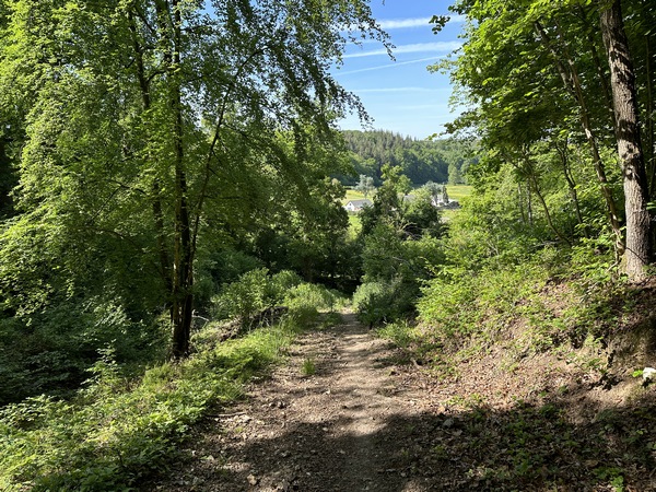 Nous descendons dans la vallée du Clérot.