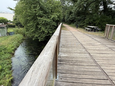 Traversée de l'Austreberthe sur la voie Claude Lemesle.