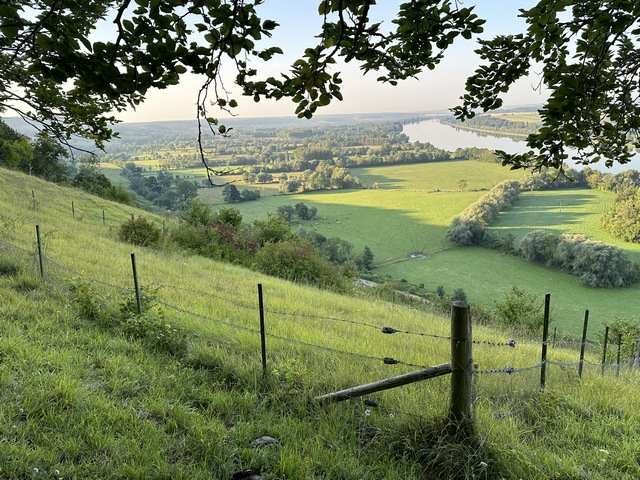 Depuis le coteau, la vue sur la vallée de la Seine est époustouflante.