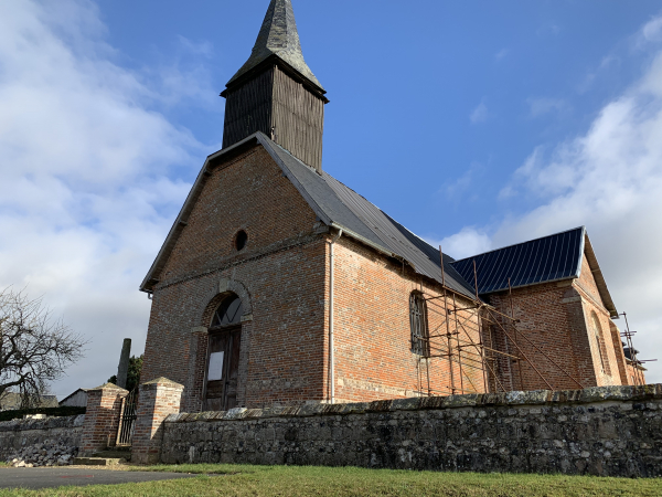 Martainville-Epreville, l'église Saint-Ouen d'Epreville (XVIIe). Elle possède une cuve baptismale du XIIIe siècle.