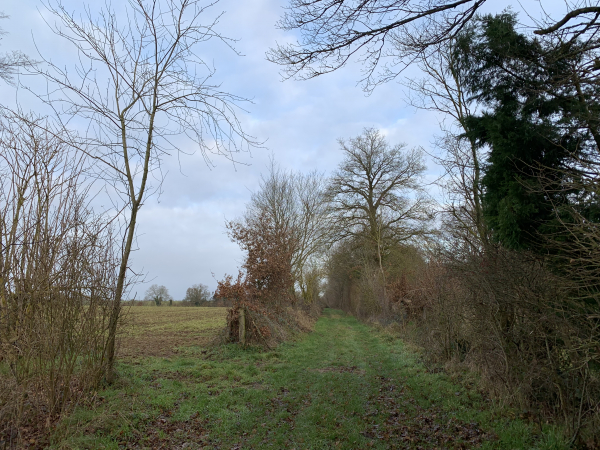 Grand-Camp, nous avons quitté les petites routes près du Château Blanc.