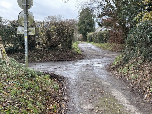 Nous fermons la première boucle du 8 et allons continuer en face.