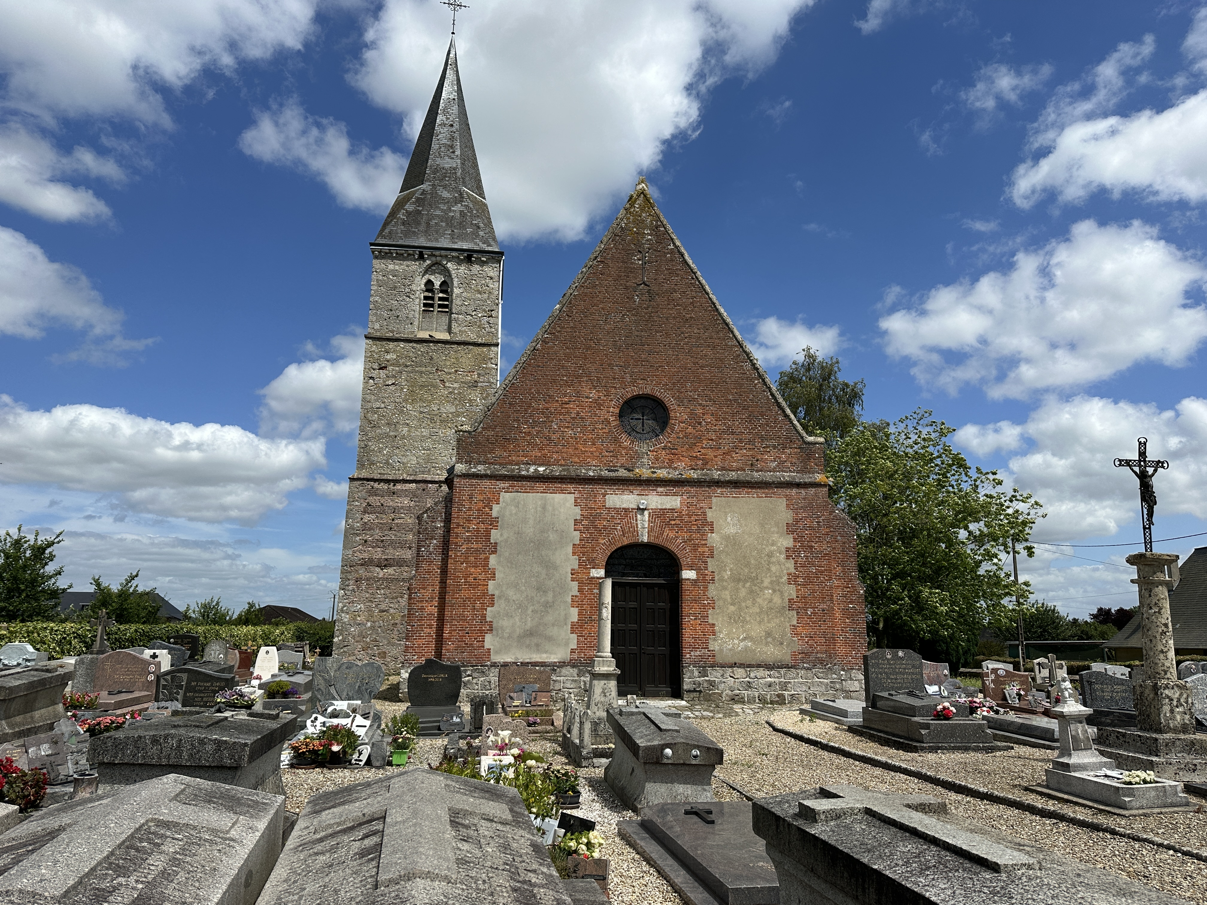Eglise Saint-Aignan de St-Aignan-sur-Ry.
