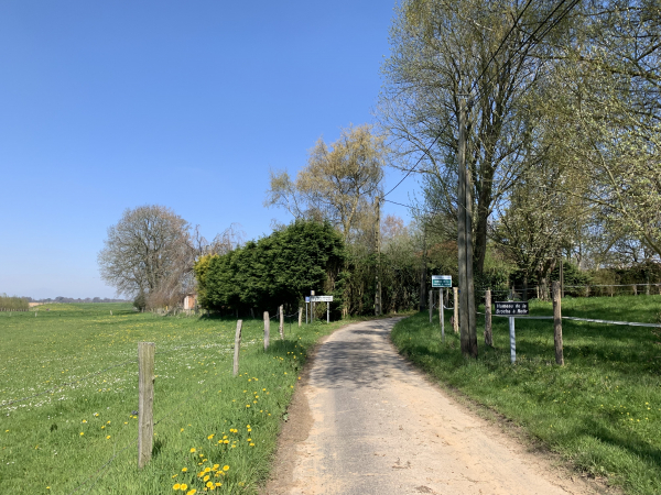 Les Trois-Pierres, hameau de la Broche à Rotir.