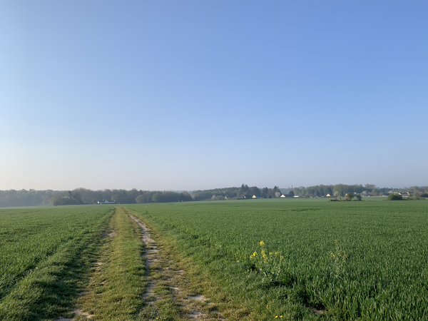Traversée de la plaine de Saint-Paul-de-Fourques.