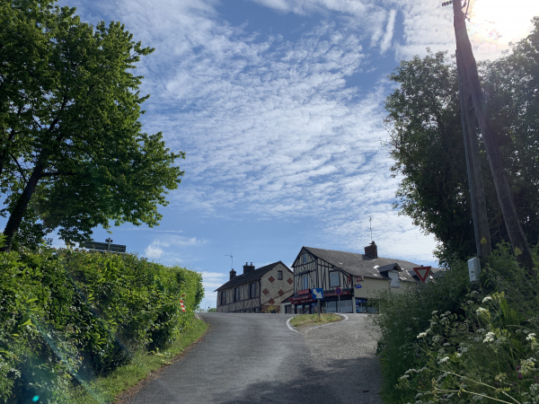 Retour au bourg de Campigny.