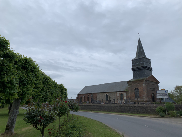 L'église Saint-Aubin d'Illois XIXe.