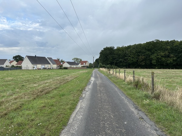 Nous contournons le bourg de St-Aubin-sur-Gaillon.