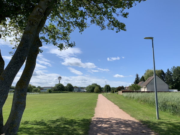 Entrée dans Gasny par la voie verte.