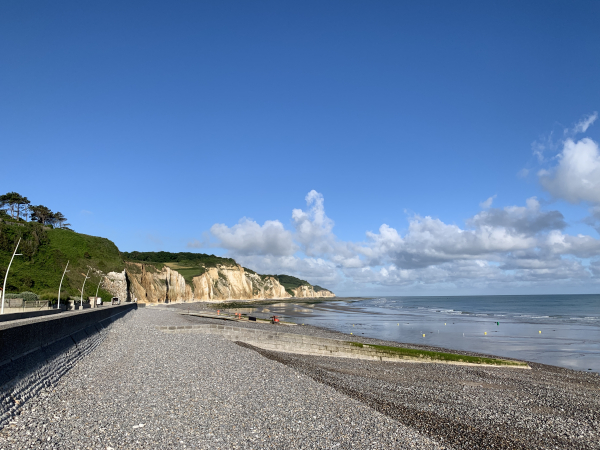 La marche sur le platier durera une heure environ. Nous ne partons pas trop tôt avant la basse mer pour laisser le temps au sable de bien se dégager. 1h avant la basse mer semble idéal pour bénéficier du sable, et avoir une bonne marge de sécurité.