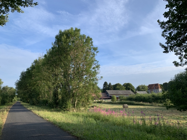 Osmoy-Saint-Valery, ancienne gentilhommière et actuelle cidrerie.