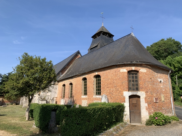L'église Notre-Dame-du-Rosaire (XIIe XVIIIe). L'église renferme plusieurs oeuvres historiques, dont la statue de bois "la Vierge à l'enfant" (XIIIe), volée en 1974 et retrouvée en Allemagne.